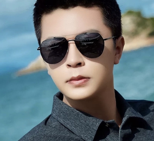 ルイヴィトンサングラス正面デザイン